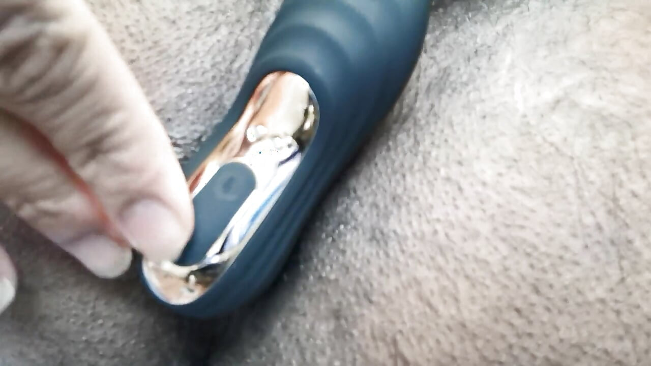 Нова іграшка-вірбратор з ділдо!