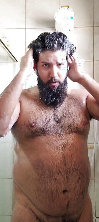 King gainer in shower