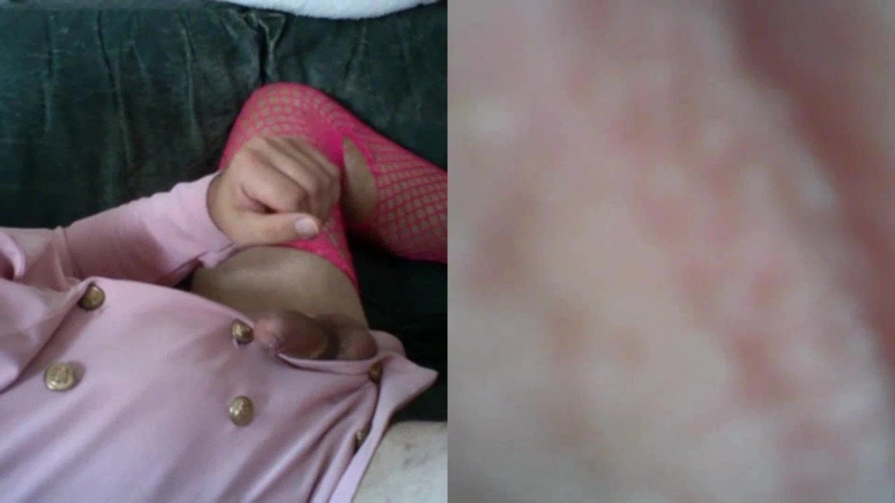 Ma nouvelle robe rose avec beaucoup de sperme