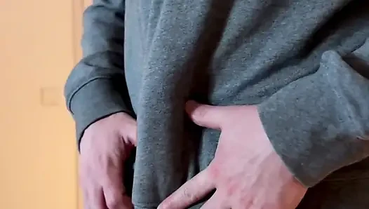 Heyecanlı acemi mastürbasyon yapıyor