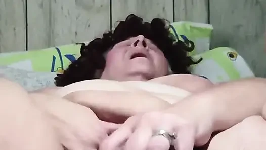 She Bursts Out in Cum When You Give Her Sime