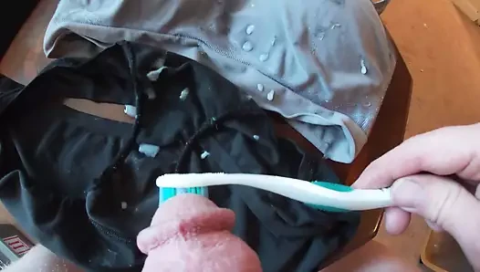 Karısının kirli külot ve sutyen üzerinde Cumming