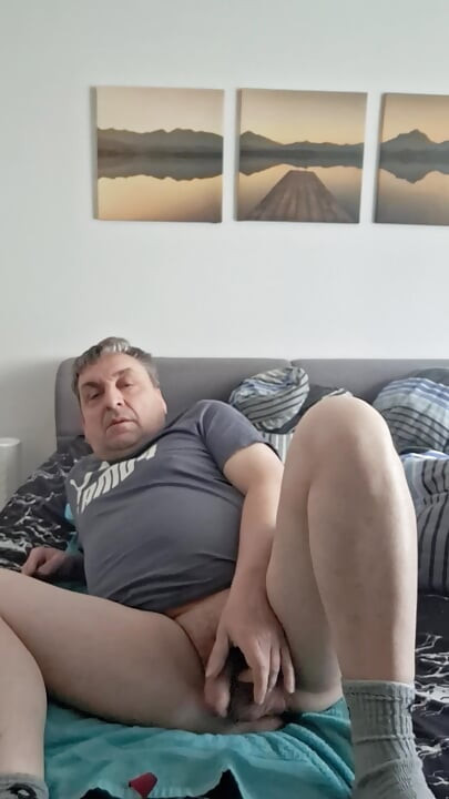 On bed 2