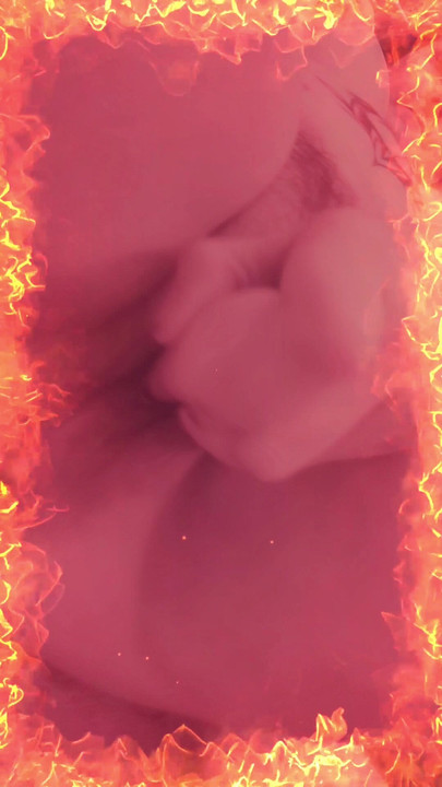 กูชอบเล่นคนเดียวบนเตียง