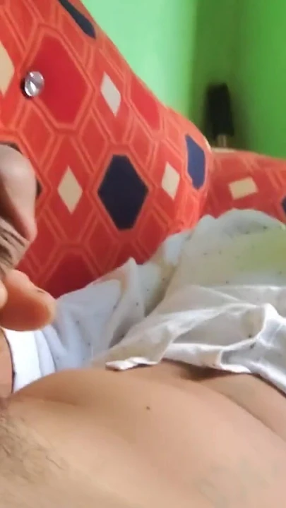 Kiefer-fallender moment von "Zimmer andar meine en  der inz, marrha huuu"