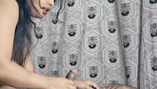 Sweetsex2001i was mopping the house, I was on the boss and my back was hurting a lot, sir, it felt very good now.