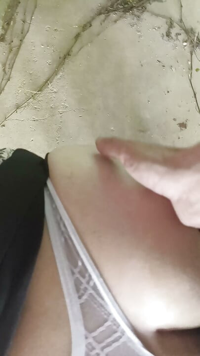 Jade gets bz outdoors