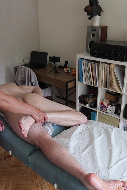 Gave a Massage and Sucked a Big Dick