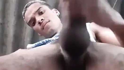 Öğrenci fışkırtana kadar mastürbasyon yapıyor