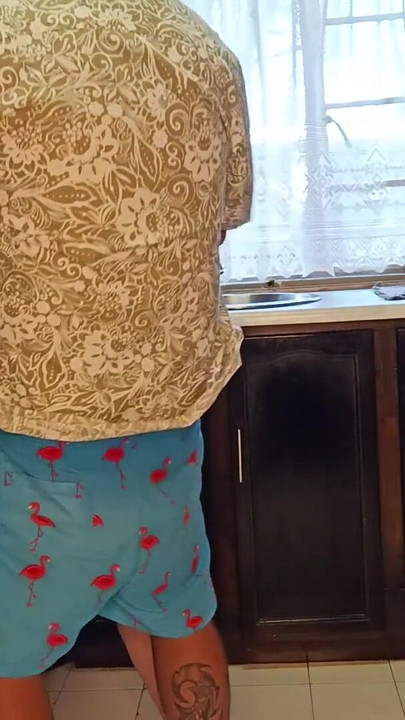 Chiavata in cucina | Clip 1