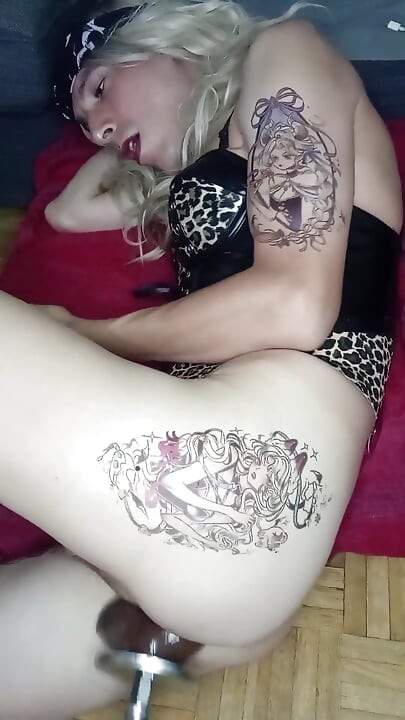 Penelope Crossdresser seks mašina