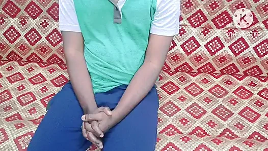 Дези бхабхи сделал хороший минет и глотал сперму, когда ее мужа нет дома - тамильская похотливая аудио