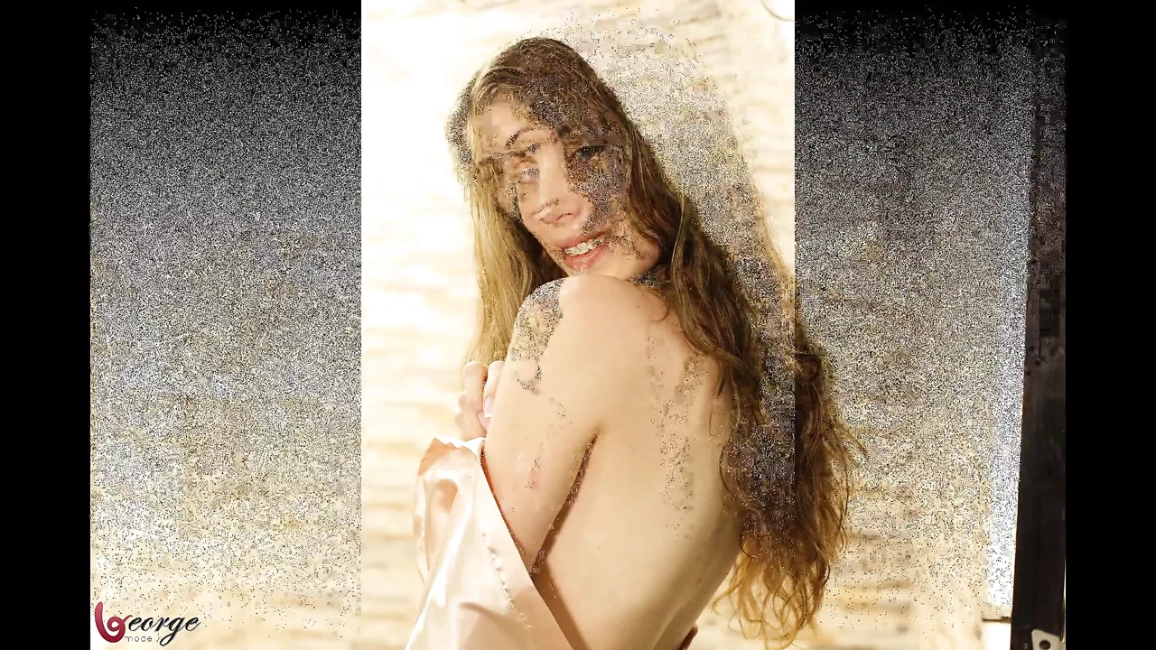 Heidy Sexy Shower Slideshow