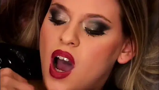 Cewek-cewek Cantik Yang Provokatif