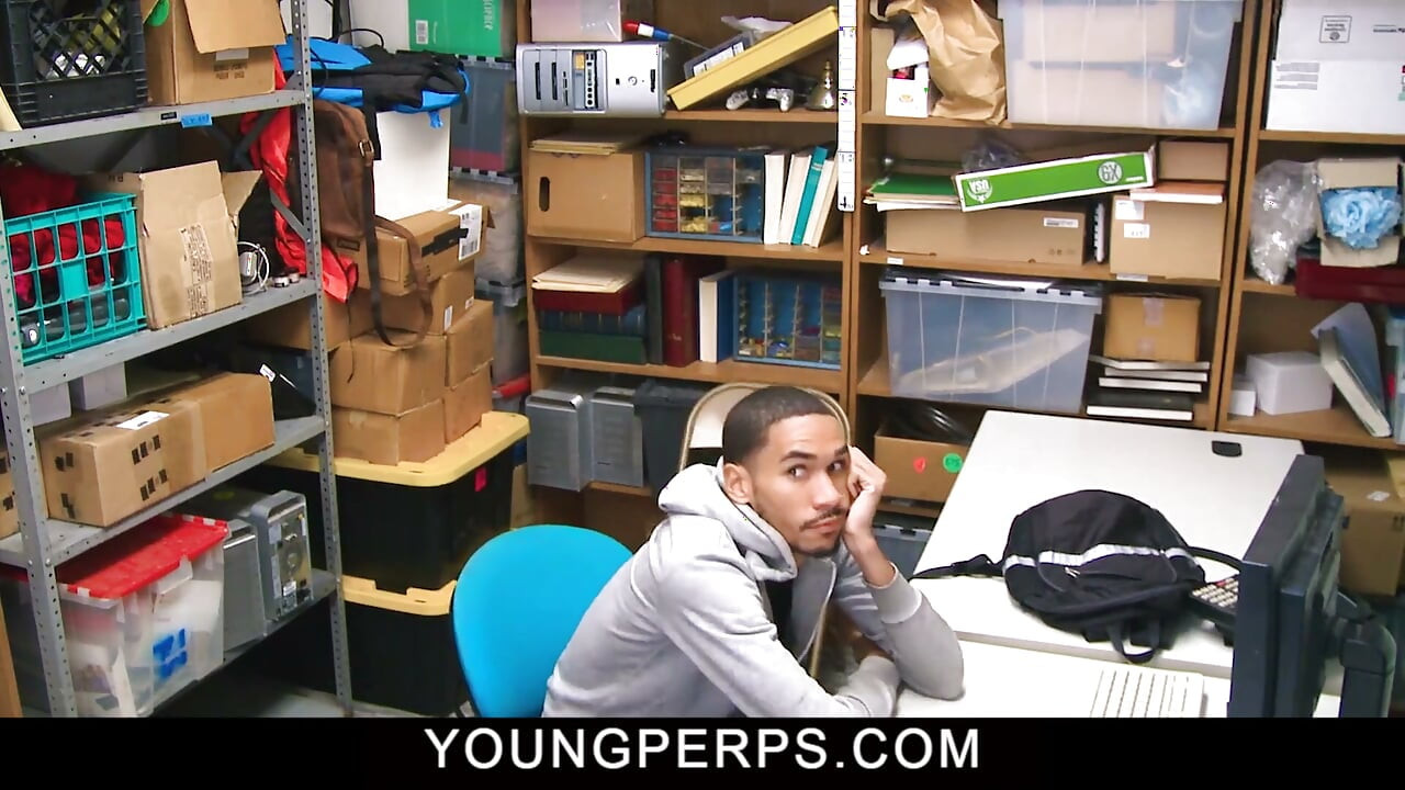 Black male stealer caught shoplifting and fucked by lp officer