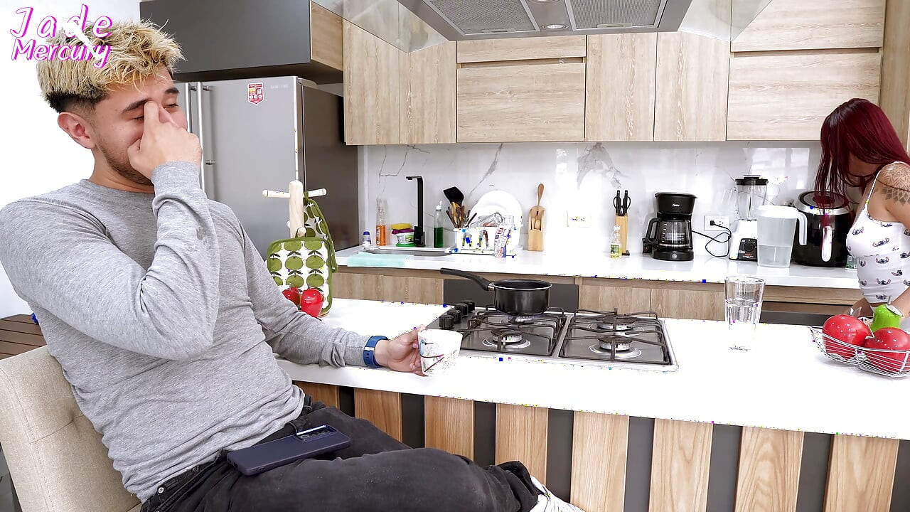 I Visit the Neighbor for Sugar, but Her Husband Gives Me a Penis