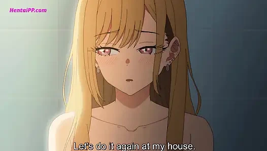 Lantai ubin, lututnya, kontolnya - segitiga kamar mandi yang sempurna.