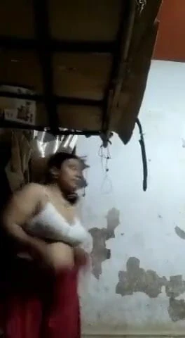 indian desi bhaabhi big nipples, bhabhi change dress, nekad