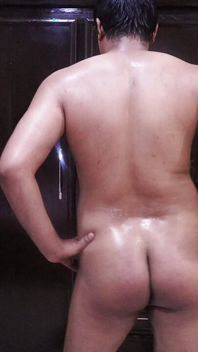 Naughty Desi Nude Pakistani Boy Twerking Ass and Showing Ass Hole
