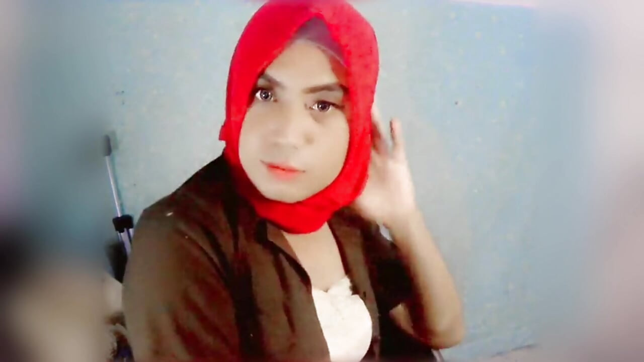 Sissy hijab spaß solo masturbieren