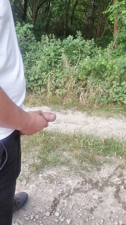 Hungarian guy peeing in a deserted area. Ep3