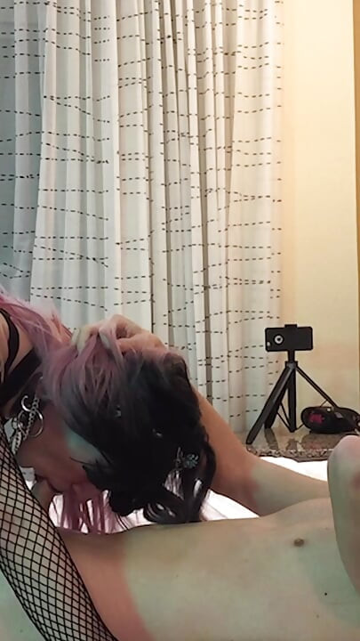 Gotik sissy Jade Madison duboko grlo kurac - Kompilacija 1