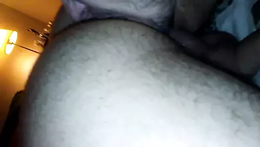 Başka bir str8 erkek bakkalı yemek.