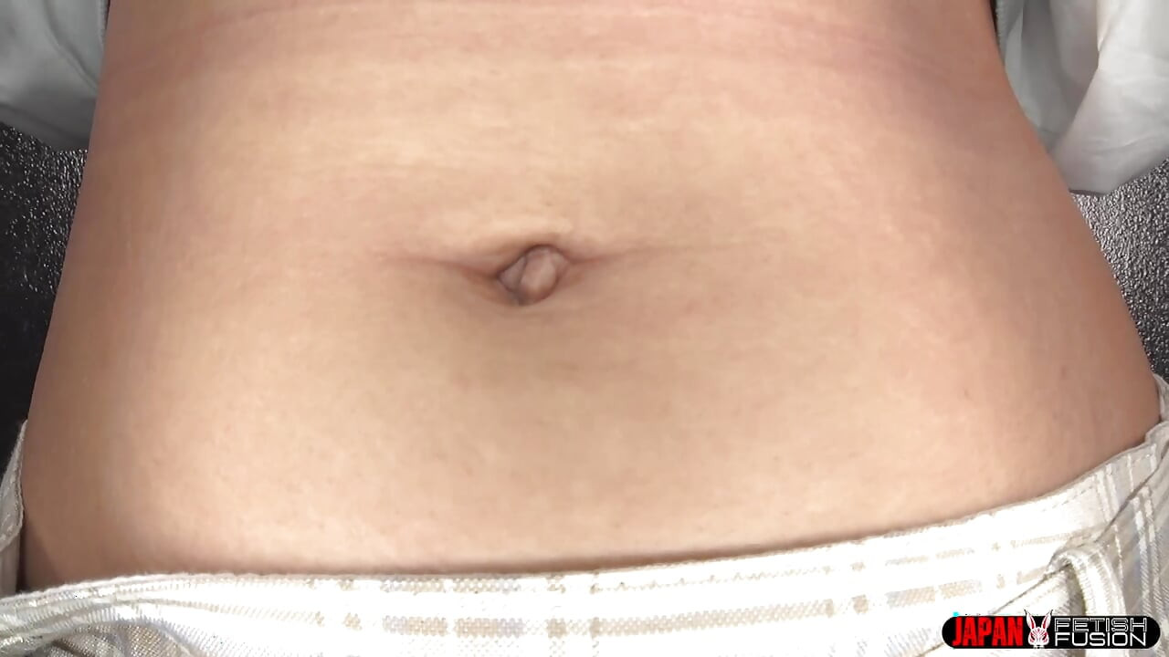 Belly Button Bliss: Experiența senzațională a buricului lui Mari Kagami