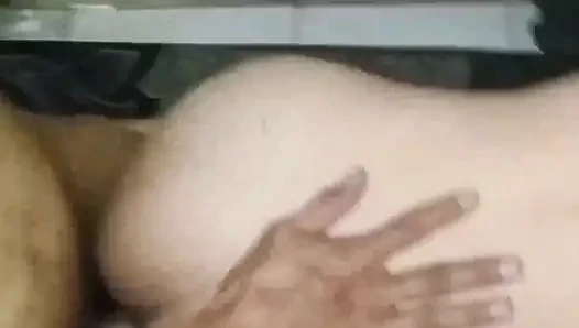 Domaltarak aşık olan bir adam
