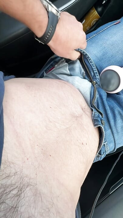 Vibrator and cum