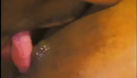 Harika memeli sansürsüz zenci kadın kıllı amına yarak alıyor