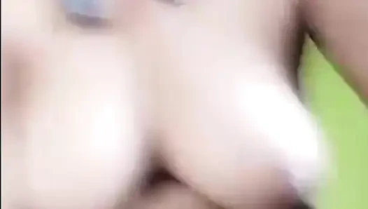 Meine sexy ehefrau fingert muschi