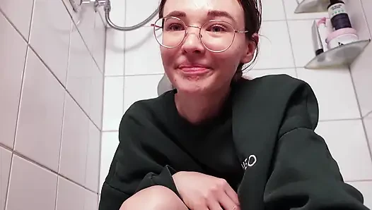 Fetish compilation! Skinny Girl feet and pissing fetisch