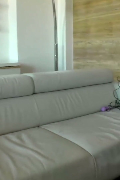 Si cewek mesum dengan toket super patuh wendy marvell lagi asik muncrat