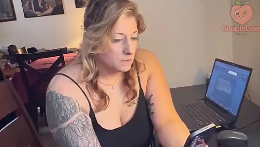 Üvey anne sik fotoğraflarını gördü