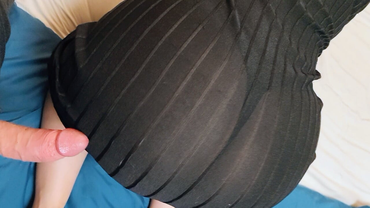 Good milf in a transparent dress excites the young guest in her room to offer her big buttocks under her pretty black thong