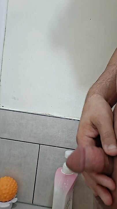Plaisirs sous la douche pour vous, mesdames
