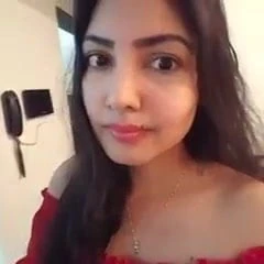 Senhora fofa fazendo selfie 2.mp4