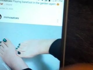 Cumtribute  for a follower sexy thick feet
