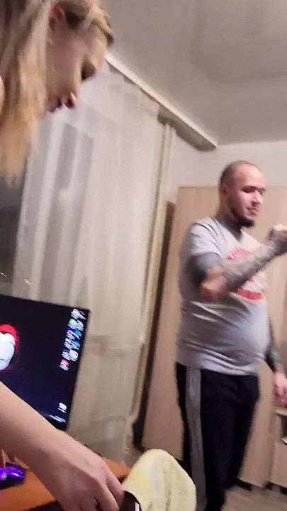 極秘の動画!投稿しないでほしいと言われましたが、私にとっては良い動画です!どう思いますか?:D |クリップ3