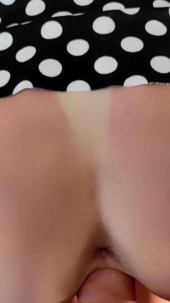 Moja maćeha voli moj kurac umesto doručka. | Klip 1