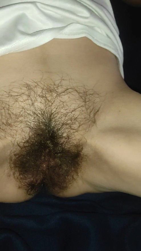 Hairy pussy fingering and cumming with MagicStick, small squirt | Clip 1