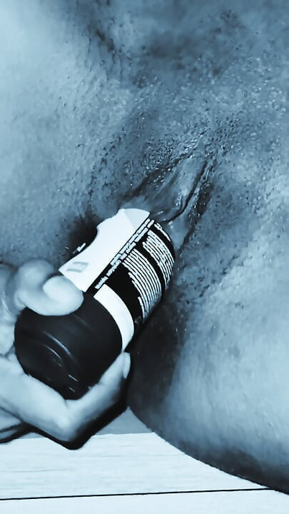 Nymphomaniac Fountain Masturbates