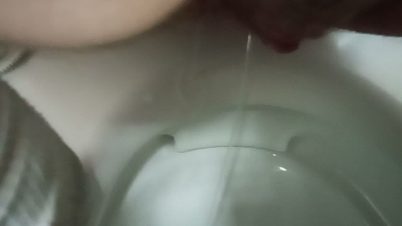 Khi Tôi Đi Tiểu