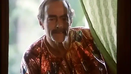 Волосатый член, сосущая волосатую киску, трах, анал, проникли в спальню