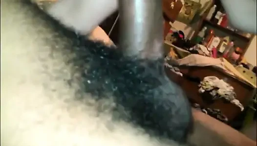 Lil Mary Head, пока она писает