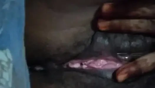 Сводная сестра отправляет обнаженные и сексуальные видео