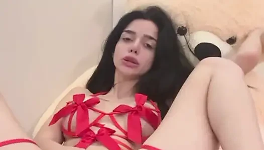 Bulgarian slut jumps in dildo