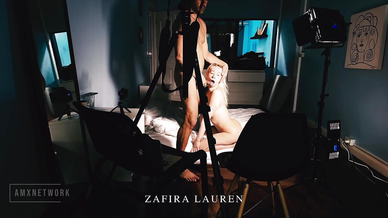 Detrás de escena con la modelo Faphouse Zafira Lauren