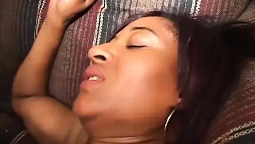 Siyah amcıklı siyah yarak... ağzına boşalma